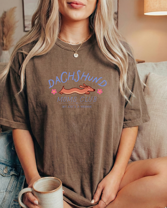 Daschund Mom Comfort Colors T-shirt